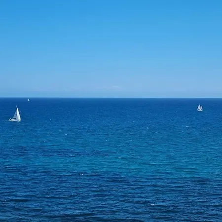 Amaizing Flat With Sea View شقة *